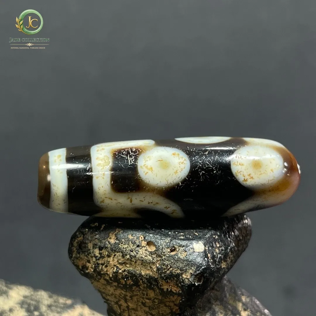 Tibetan Nepalese Himalayan Bead Ancient agate Old Dzi Talisman 7 eye Bead Amulet