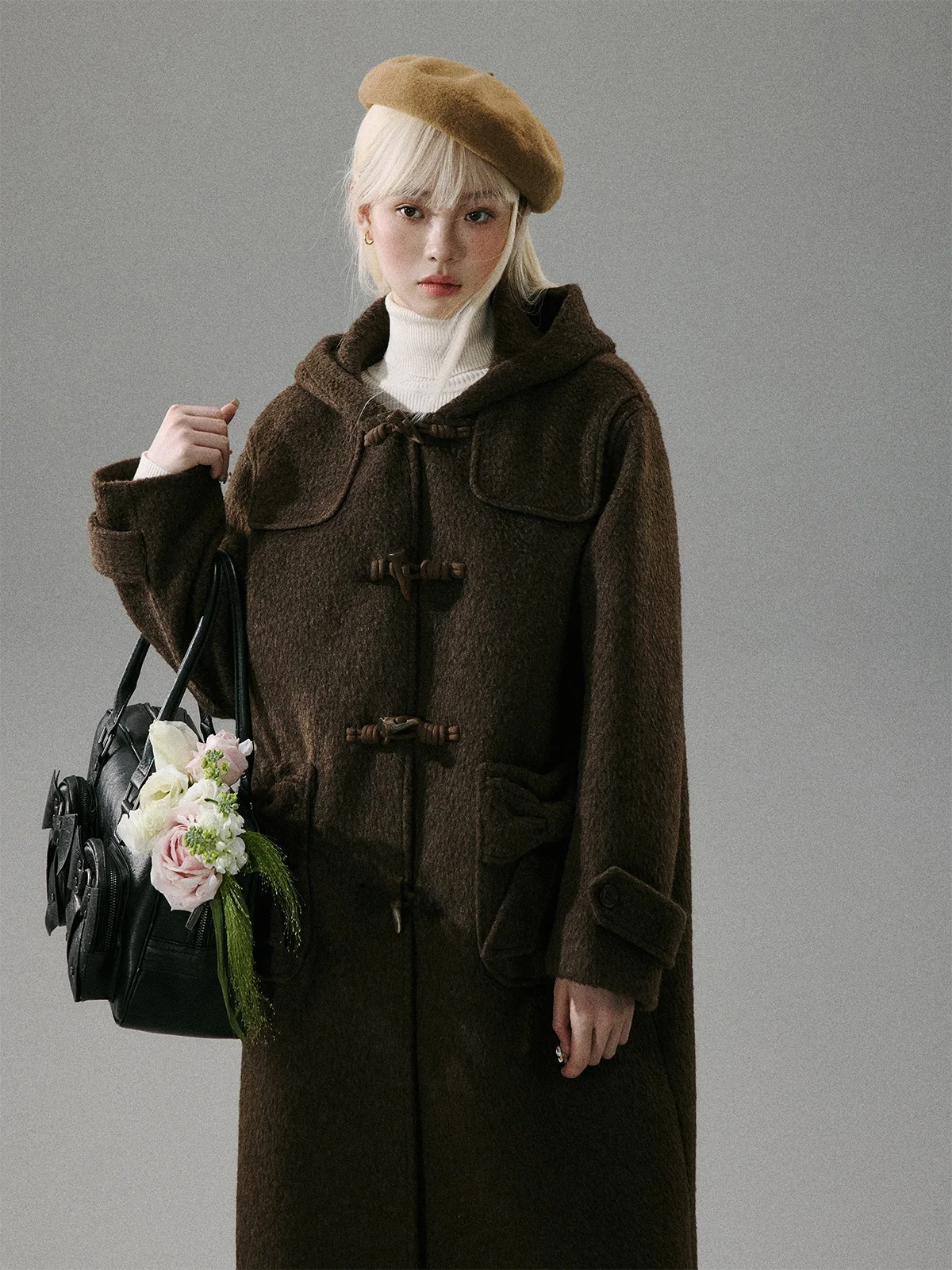 

Thiened Woolen Coat Lost Forest Original Design Hat Inteated Long Coat with Horn Buttons Sweet Sle Straight Cut for Women