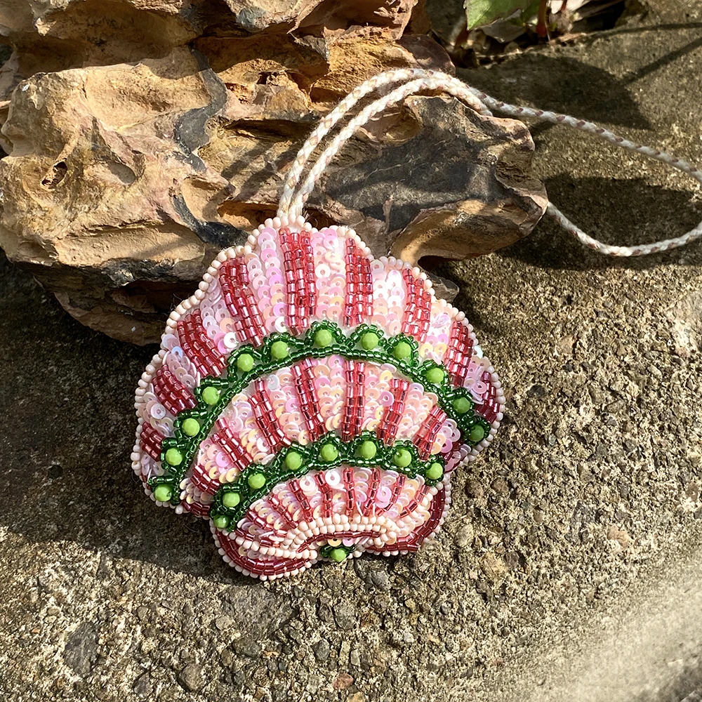AENSOA Handmade Beaded Sequins Shell Pendant Bag Lanyard Patch for Women Colorful Summer Beach Rope Patches Vacation Gift