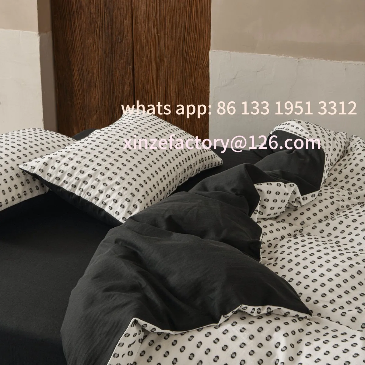 

Customizable Simple Polka Dot Bedding Four-piece Set Soft Comfortable Quilt Cover Sheet