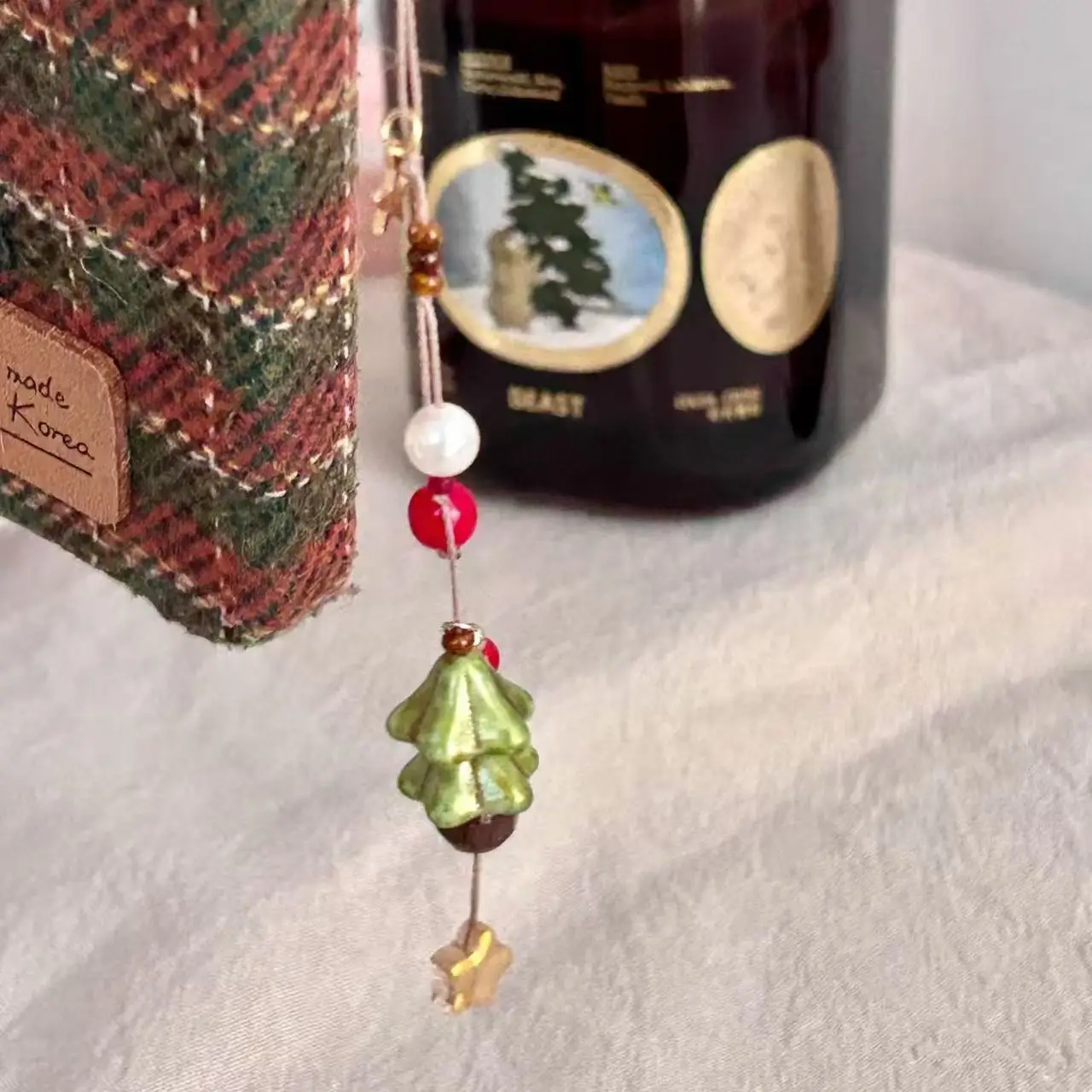 Christmas Keychain Pendant Handmade Red Green Alloy Lightweight Original Design Phone Strap Bag Charm Holiday Attractive