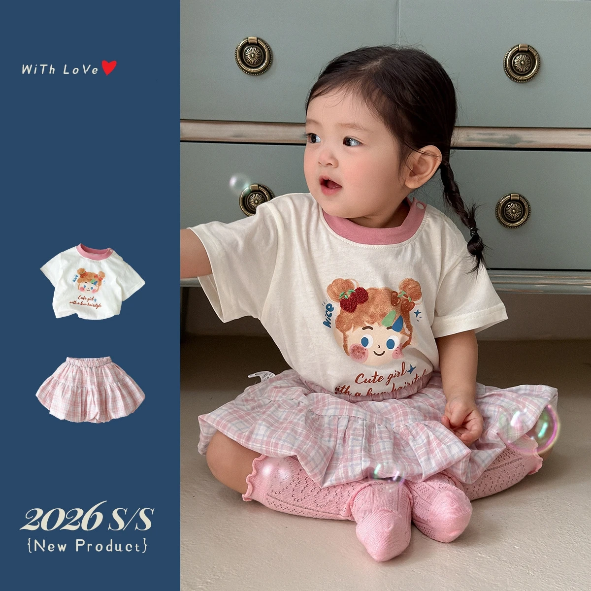 

Летний детский комплект 2026 для девочек 6М-3Л: милая рубашка с принтом и контрастным воротником и розовая клетчатая юбка-баллон, 2 предмета