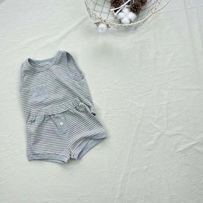 insStriped summer tank top and shorts set for boys and girls, refreshing two-piece set with rounded necklinetShort pants set
