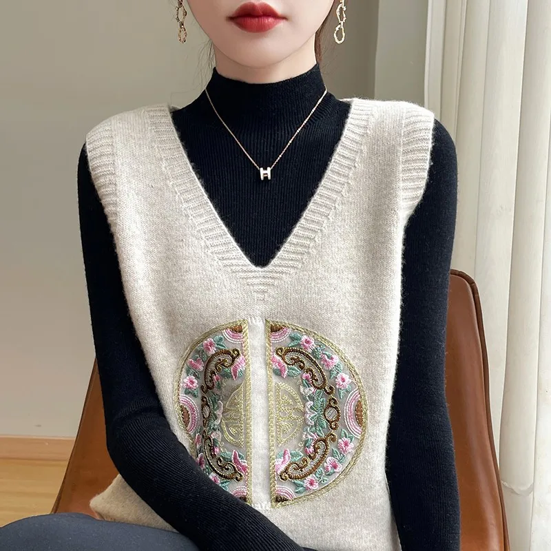 

New hot selling women's V-neck 100% wool vest color blocked knitted sleeveless pullover sweater fashionable loose jacket vest