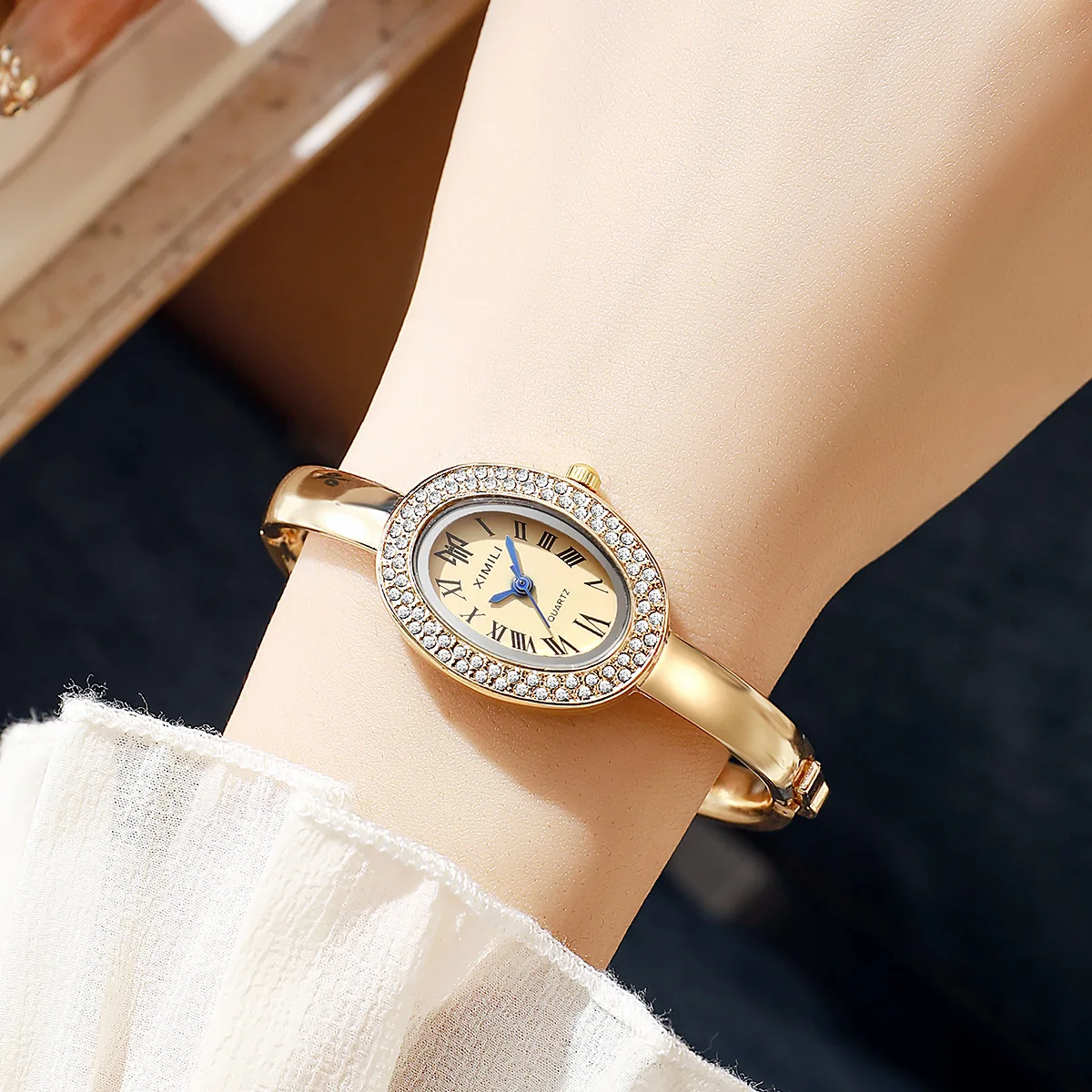 

Новые модные роскошные женские часы с овальными кристаллами, женские кварцевые часы из нержавеющей стали, женские часы с золотым браслетом, Reloj Mujer
