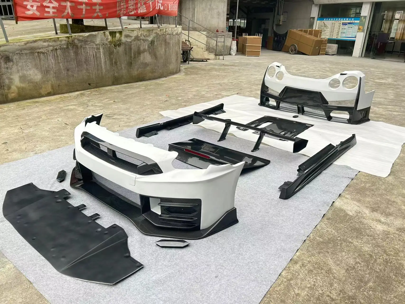 Body Kit for Gt-r R35 2008-2020 Upgrade to Nismo 2025 Newest Style Facelift Car Parts with Carbon Fiber Bumper Plug and Play