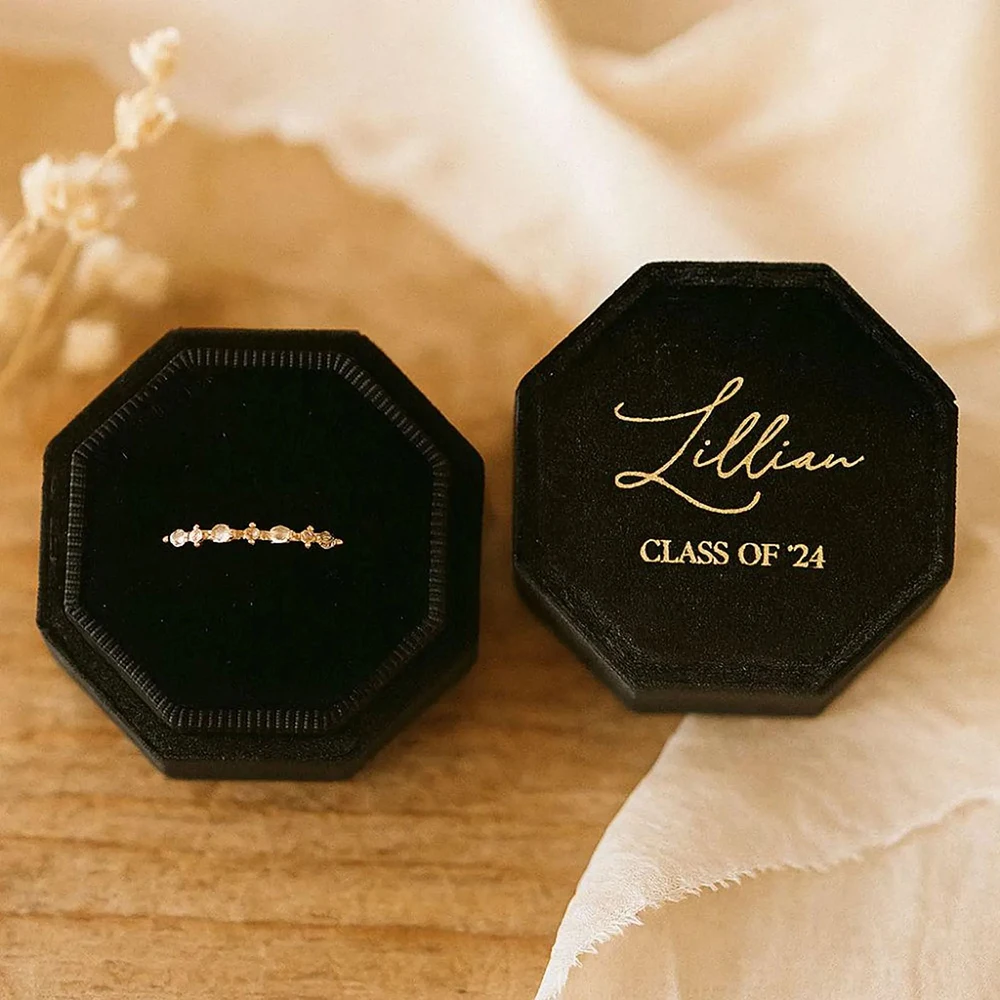 パーソナライズされたベルベット製結婚指輪ボックス、トリプルス - Velvet Jewelry Box のレビューと価格