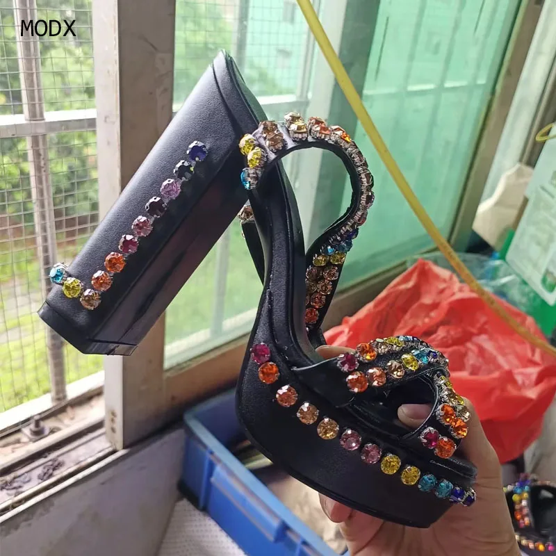 

2025 Sexy Banquet Exquisite Party Top Luxury Round Toe Crystal Bright Diamond Summer Women's Shoes With High Platform Heels