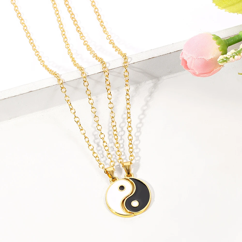 Fashion Creative Tai Chi Bagua Yin Yang Necklace Splicing Couple Pendant Jewelry Accessory for Men And Women