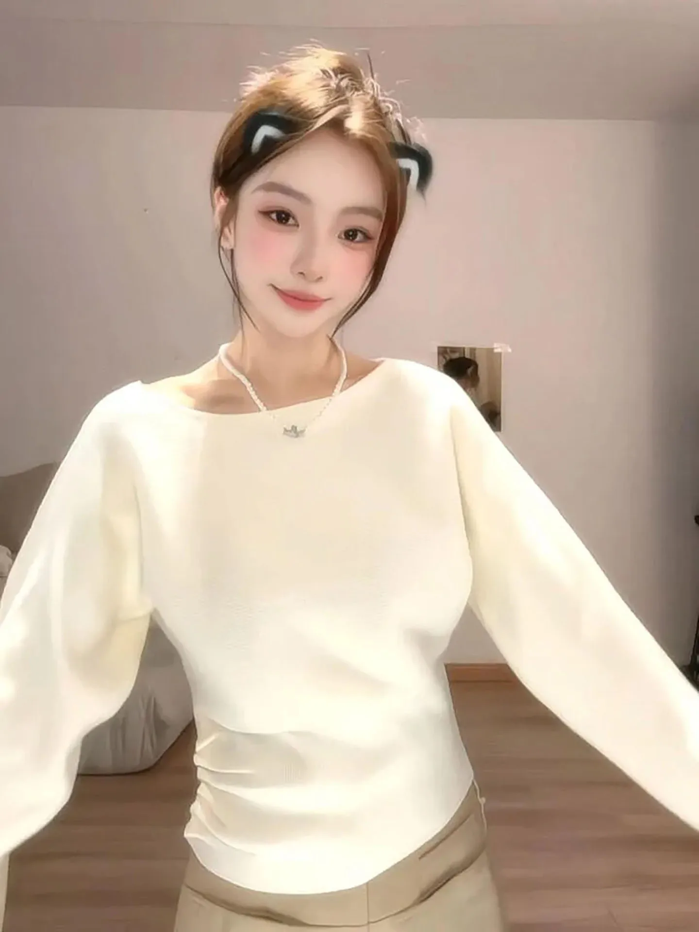 

Soft Knitted Sweater Women's Loose Fit Apricot Trendy Korean Sle Lazy Faionable Versatile Personali Knitwear Spring 2026