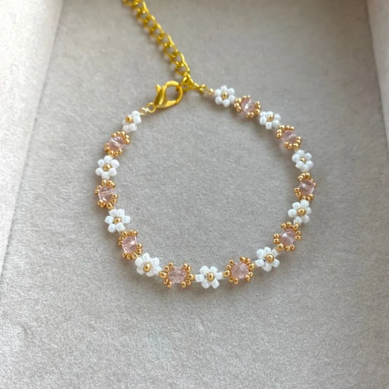 Beaded flower bracelet, for her gift,