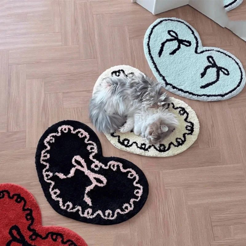 سجادة معنقدة على شكل قلب من Bow Girl - سجادة أرضية ماصة غير قابلة للانزلاق لغرفة النوم وطاولة القهوة وديكور بجانب السرير