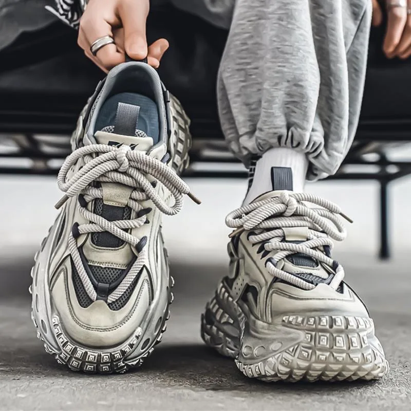 Zapatos de hombre 2025, primavera, nuevo estilo, suela gruesa, altura creciente, malla informal, transpirable, tendencia de moda, cómodas zapatillas gruesas