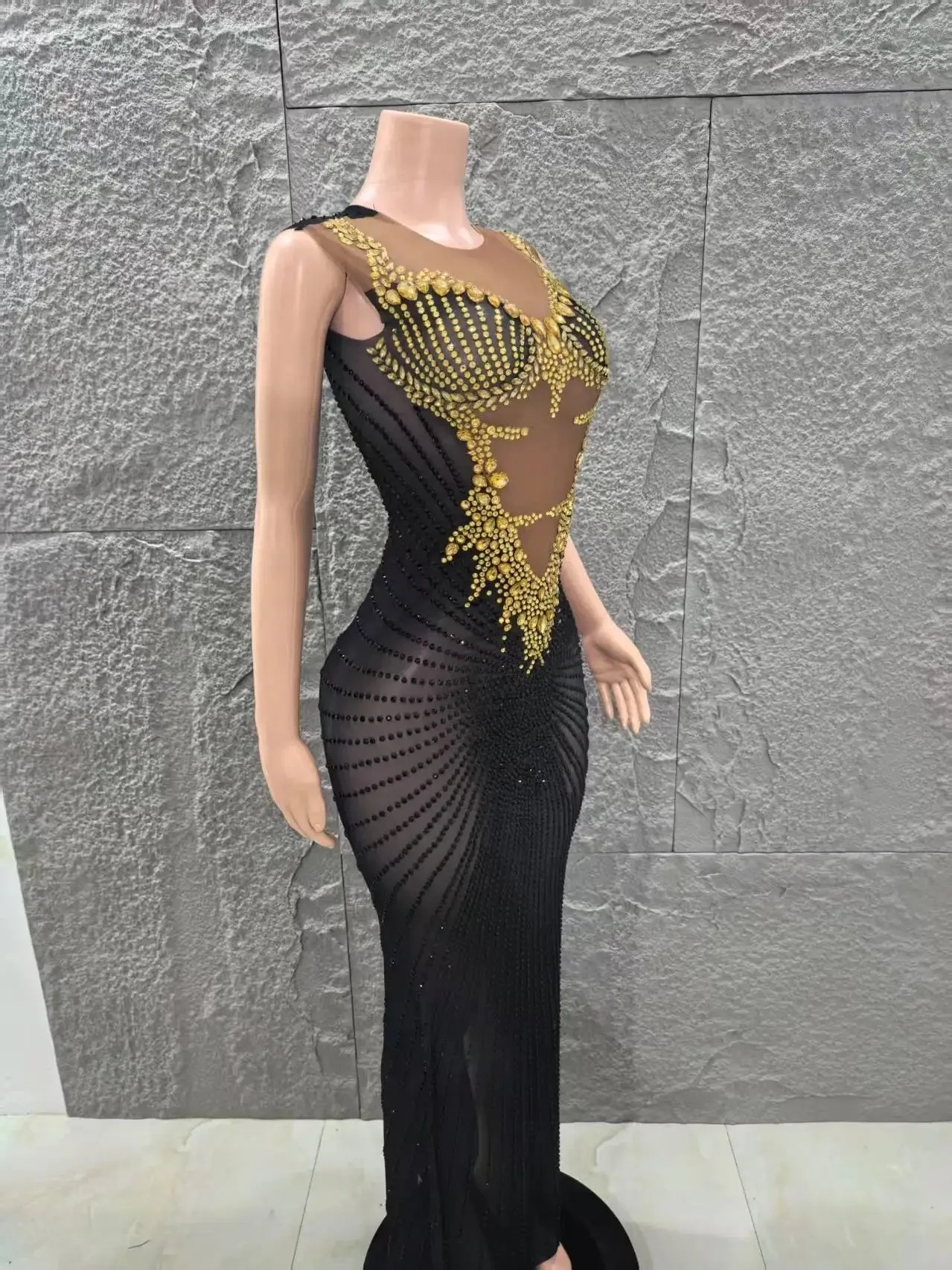 

Shining Gold Black Diamond Empire Waist Tea-Length Pencil Silhouette Cashmere Sleeveless Dress for Evening Birthday Party Dance