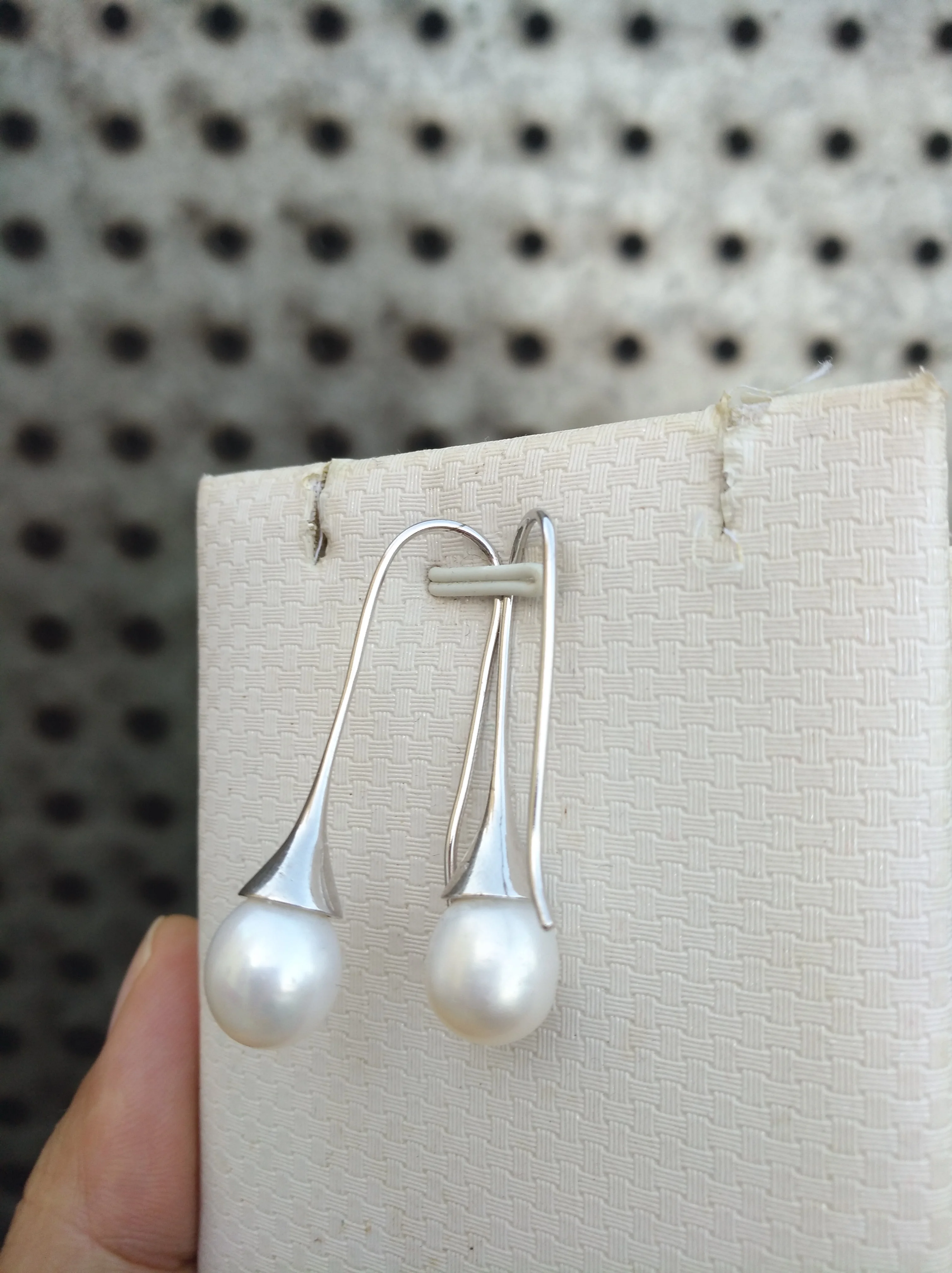 

Pair of Natural South Sea White Pearl Dangle Earrings 10x12mm AAA+ Quality Hook Lever Back Clasps Charming Pearl Jewelry