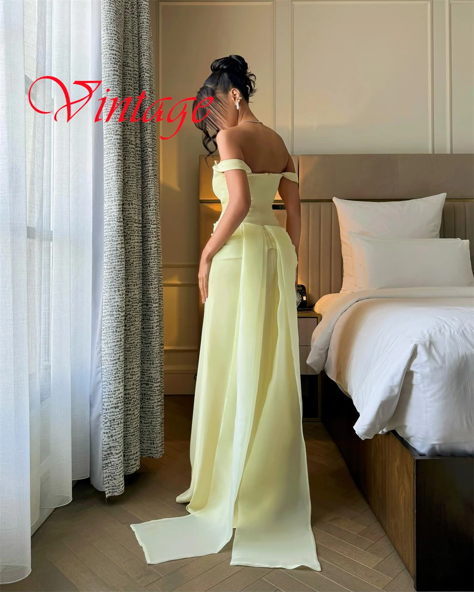 

Customized Delicate Yellow Jersey Evening Dress Exquisite Strapless Off the Shoulder Sleeveless Zipper Back Homecoming Dress