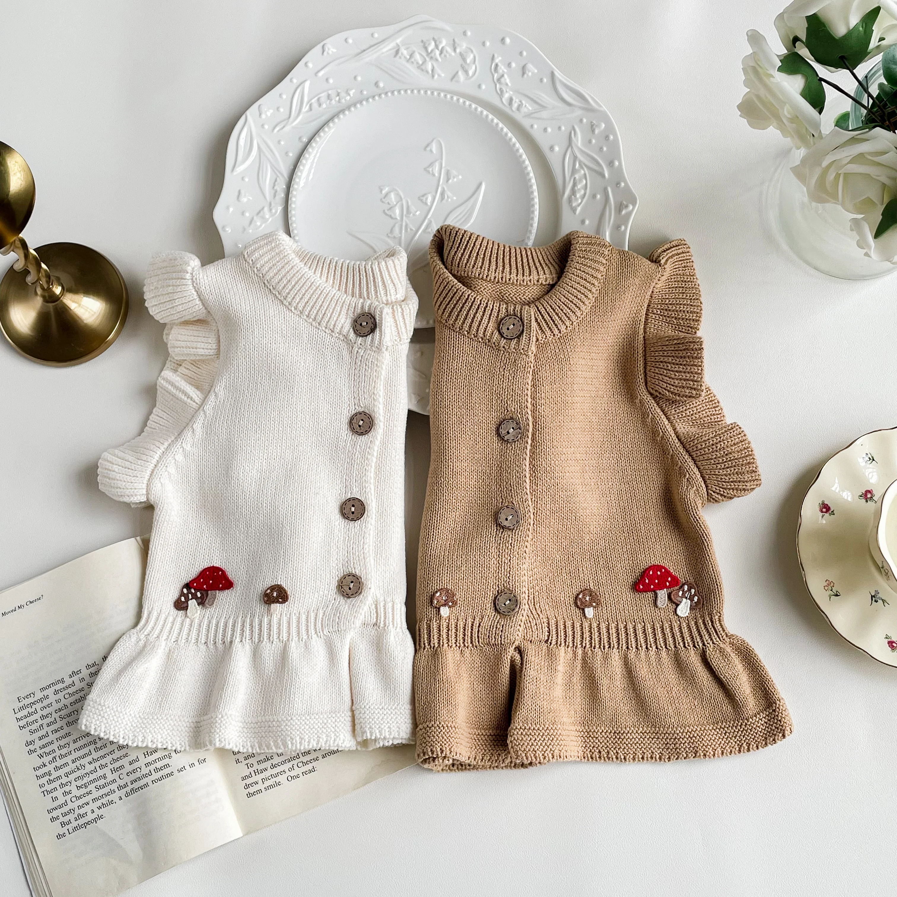 

Осенний вязаный жилет, кардиган, детская одежда, вышивка грибов, весенняя новая версия, хлопковый модный вязаный жилет для девочек