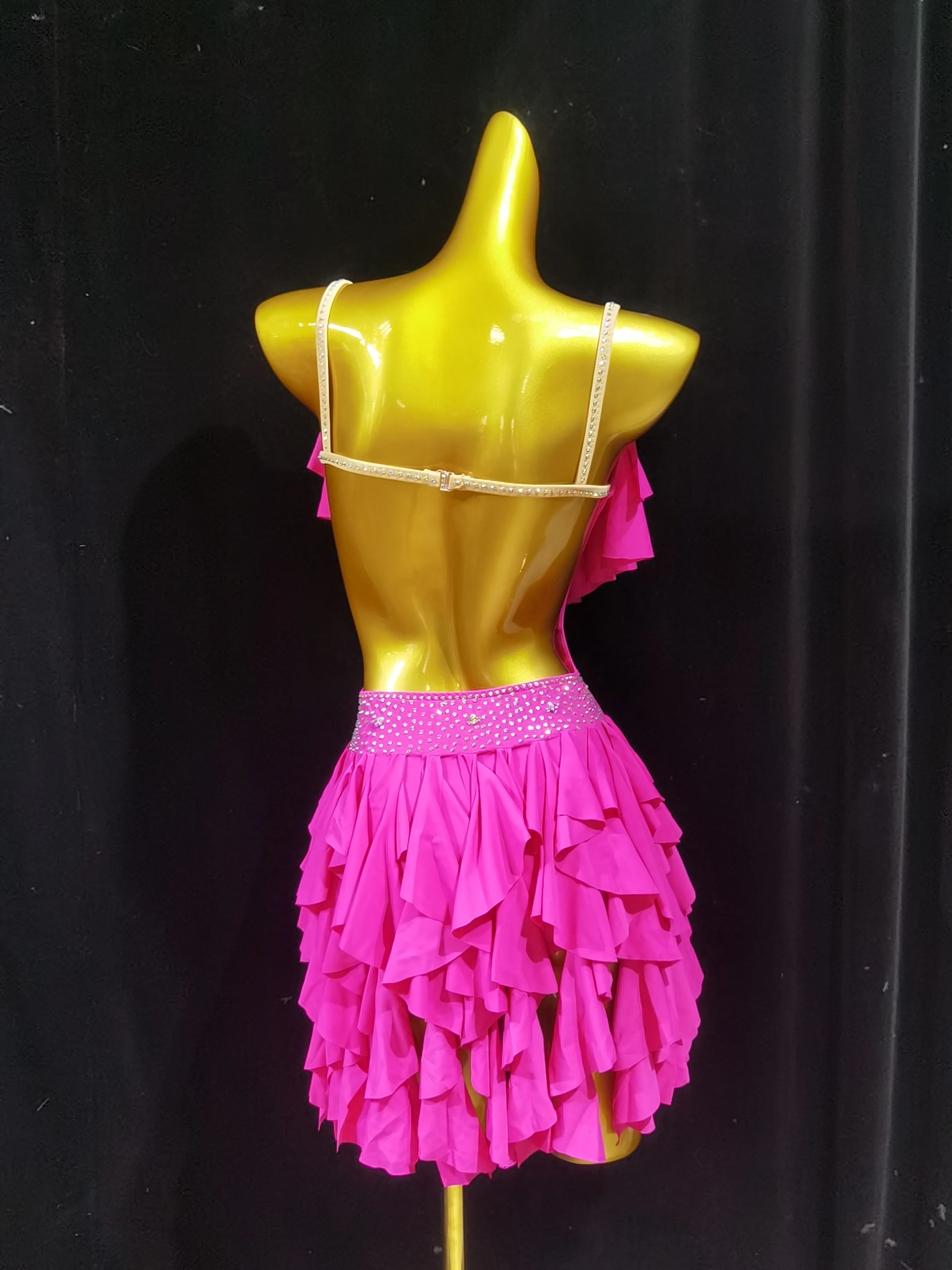 2025 ارتفع الأحمر اللاتينية ملابس رقص المهنية مرحلة الأداء شرابة تنورة للمسابقات كاوبوي تشاتشا زهرة التصميم