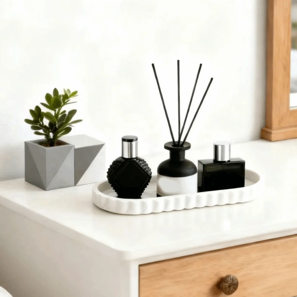 

Durable Silicone Oval Storage Tray Marble Pattern Decorative Lace Oval Tray Wave Edge Jewelry Display Tray Dressing Table