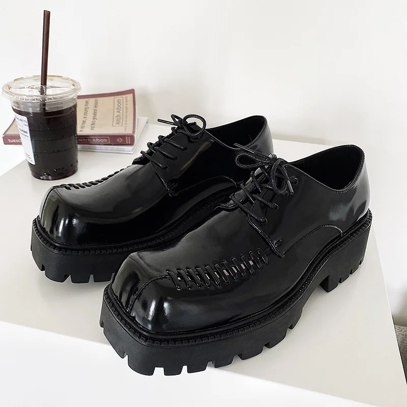 New Platform Men square head Shoes Autumn Retro Black Leather Shoes Mens Casual Fashion Party Wedding Footwear Luxury Brand