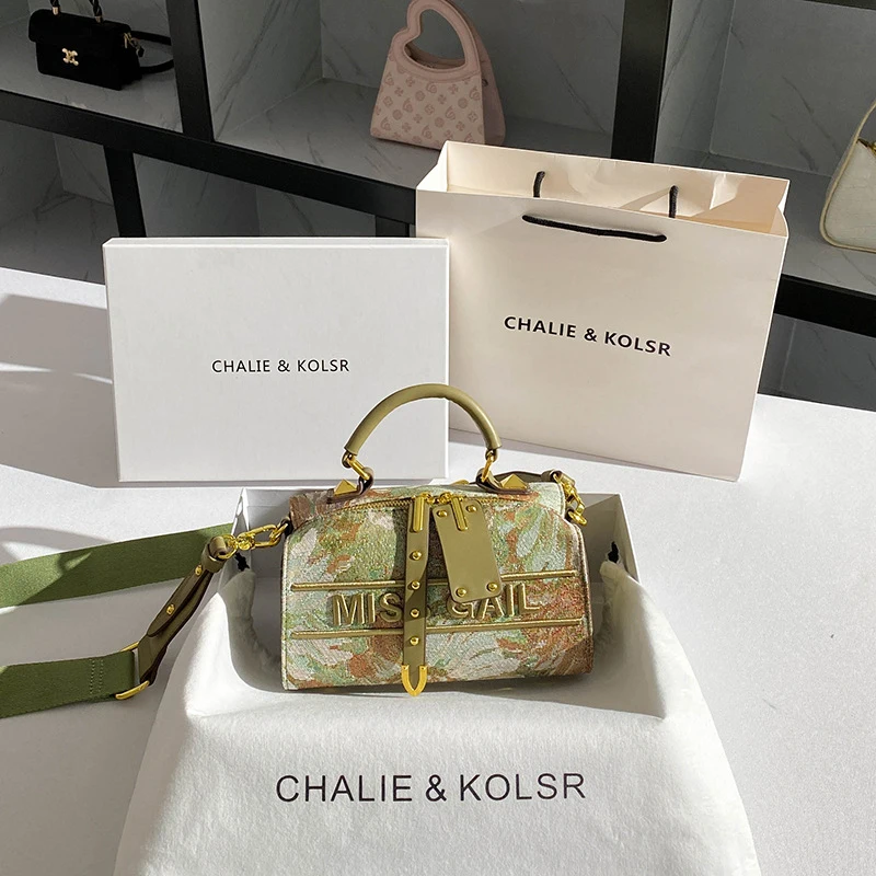 

Niche embroidered Boston bag with a high-end vintage pillow bag feel