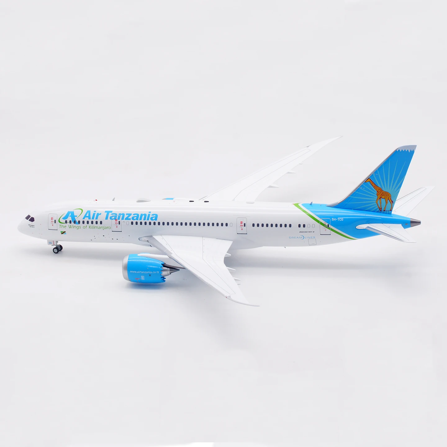 IF788TC0725 Aereo da collezione in lega regalo INFLIGHT 1:200 Air Tanzania "Dreamliner" Boeing B787-8 Modello di aereo pressofuso 5H-TCG