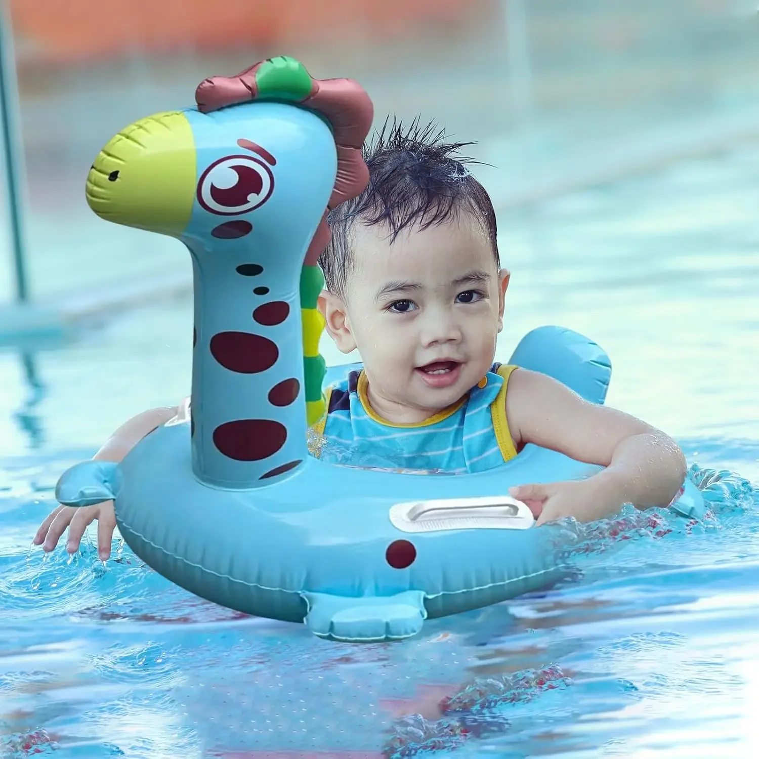 Giocattolo gonfiabile dell'acqua in PVC Giocattolo dell'acqua per bambini Anello da nuoto Sedile galleggiante gonfiabile a forma di giraffa Sedia per attrezzatura per piscina estiva per bambini