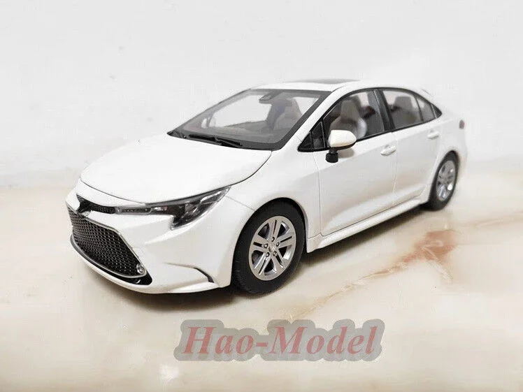 

1:18 GAC For TOYOTA LEWIN 2022 Alloy Diecast Metal Car Model Kids Toys Boys Birthday Gifts Hobby Display Collection Ornaments