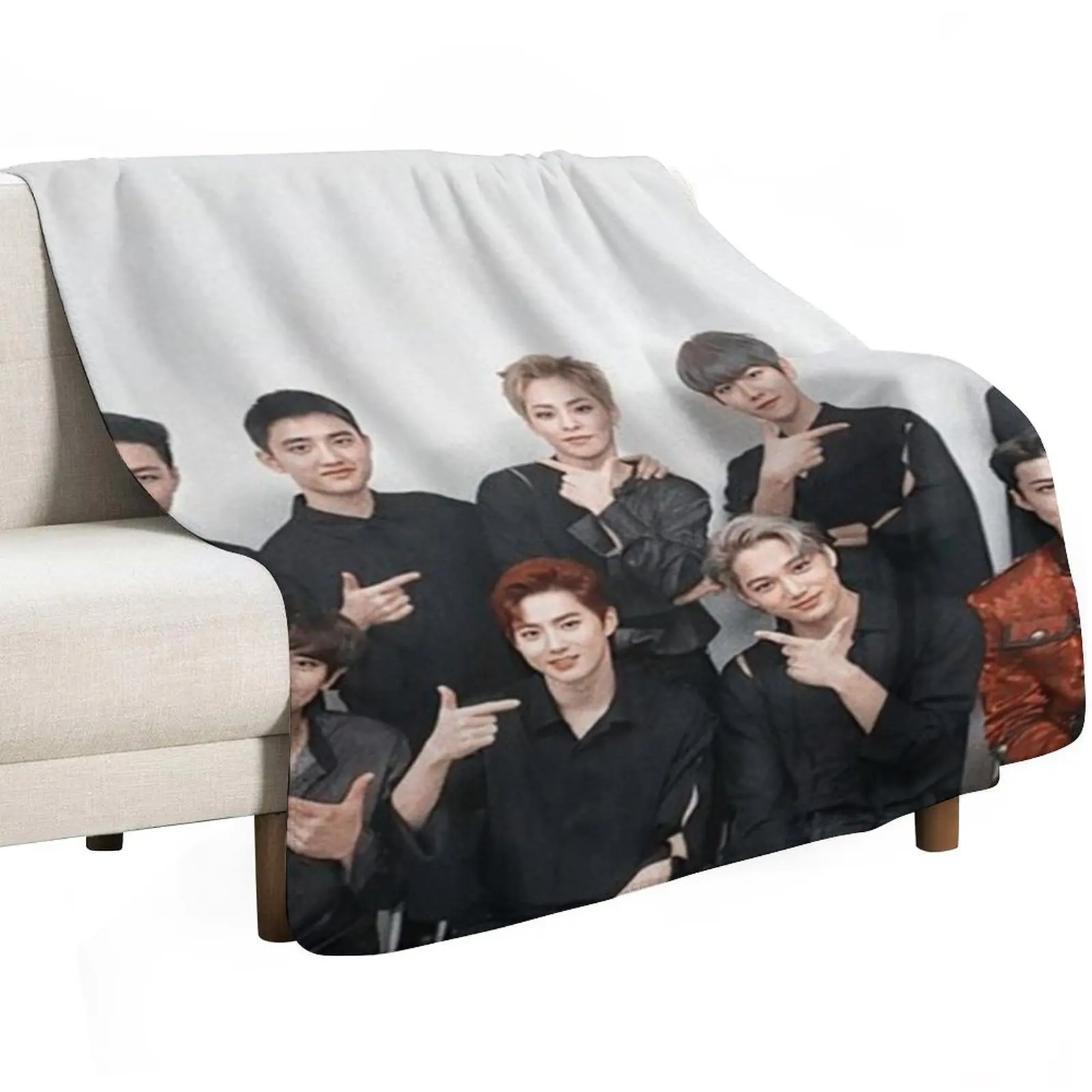 OT9.EXO.BOYZ رمي بطانية للأريكة الزخرفية الفاخرة العلامة التجارية لطيف منقوشة لبطانيات الشتاء