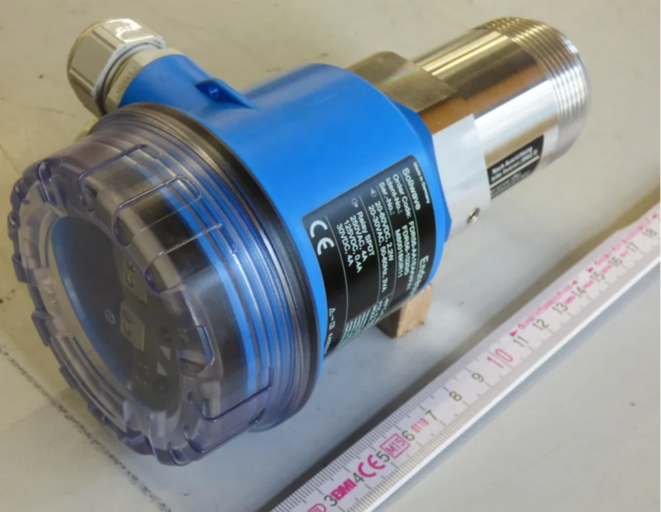 

Микроволновый барьерный измеритель уровня Soliwave FDR56 - модель FDR56-AA1AAAXFA1 для определения уровня сыпучих твердых веществ