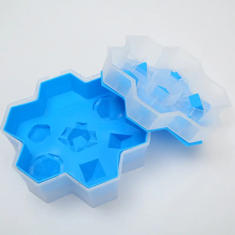 Dice Cube Mold, D&D Dice Shape Tray, Dragon and Dungeon Game Making Mold for Bar & Party
