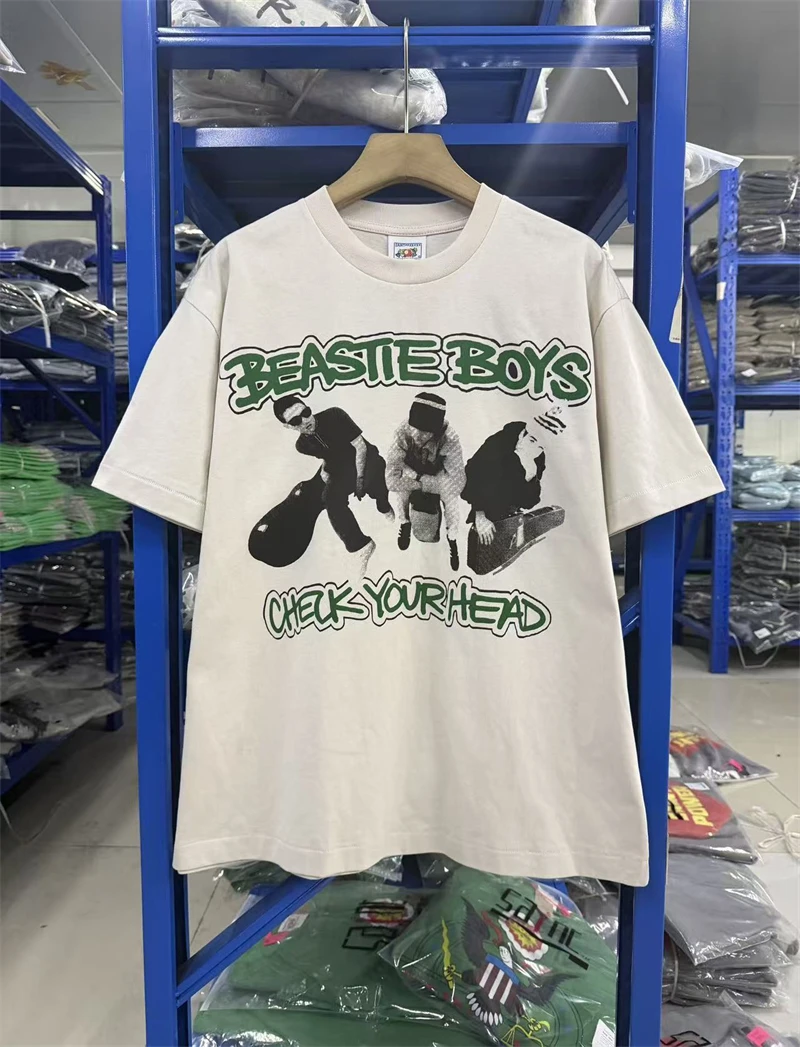 T-shirt d'été décontracté en coton pur, coupe ample, style streetwear, motif imprimé SAINT Band, effet vintage délavé, manches courtes, collection Printemps/Été 2026