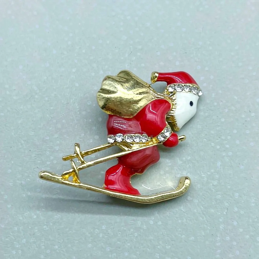 New Dating Accessories, Exquisite Brooches, Simple Brooches, Suit Lapel Pins, Light Luxury Waterproof Shoe Metal Badges, Anti-Exposure Accessories, Women's Suit Pins, Decorative Buckles, Ornaments, Personalized Outfits, Shoe Embellishments, Decorative Pins, Unique Style, Corsages, Bow Tie Accessories