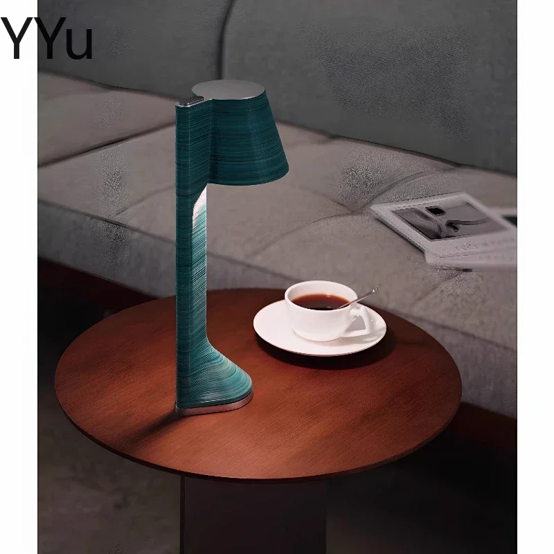 Ambient light Portable, minimalist design, dimmable and rechargeable 3D printing