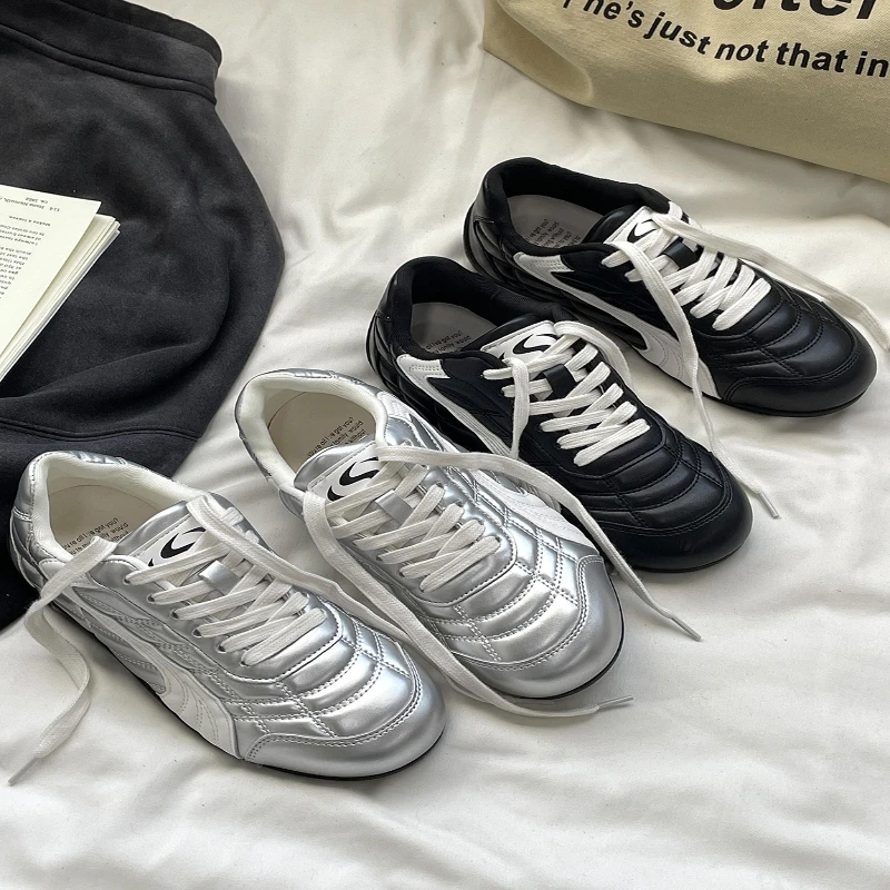 أحذية كاجوال نسائية من الجلد بنعل ناعم ومريحة وخفيفة الوزن - أحذية رياضية عصرية جديدة في الربيع والخريف. #1