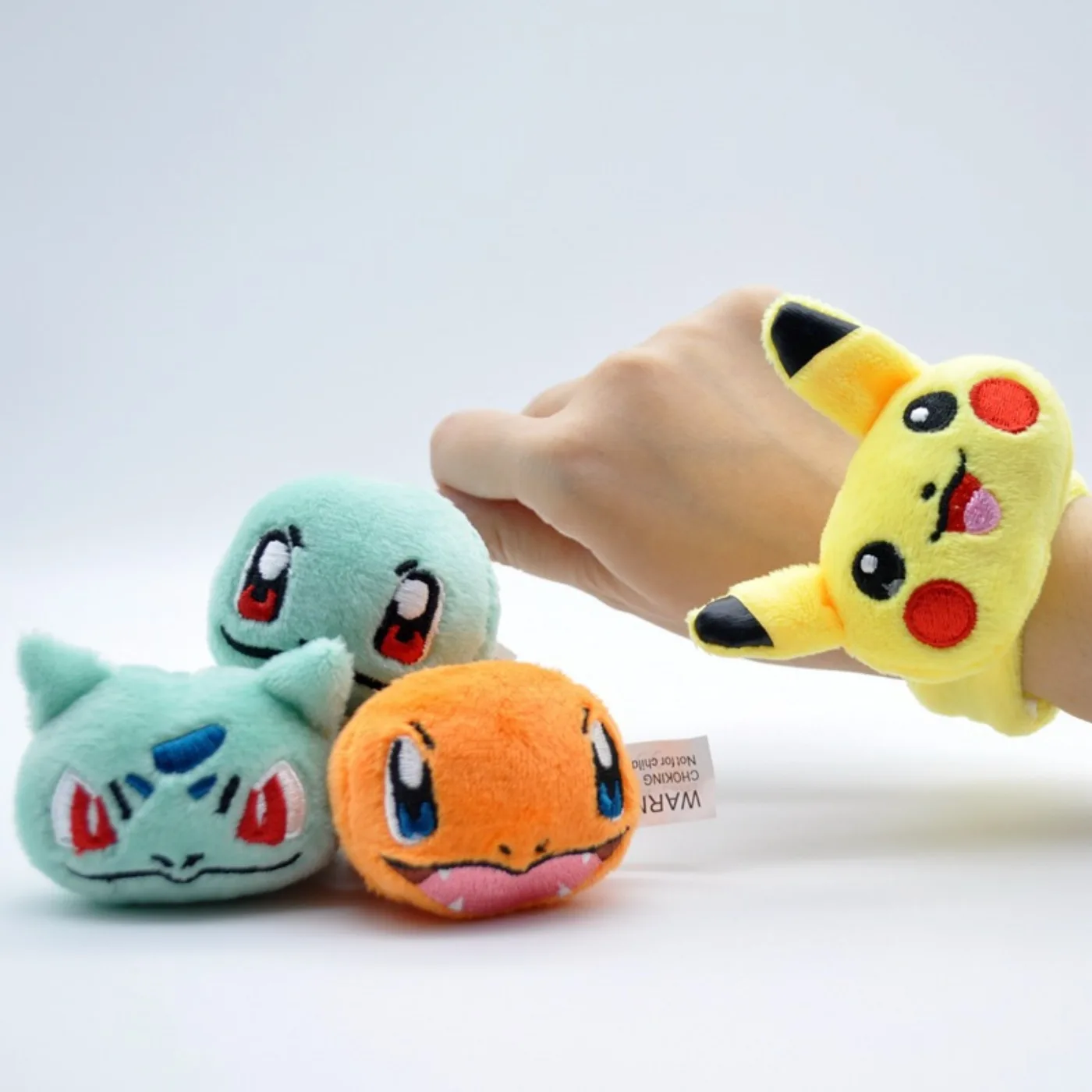 pulseira-pokemon-com-personagens-classicos-pikachu-squirtle-charmander-e-bulbasaur-brinquedos-e-presentes-de-figuras-de-acao