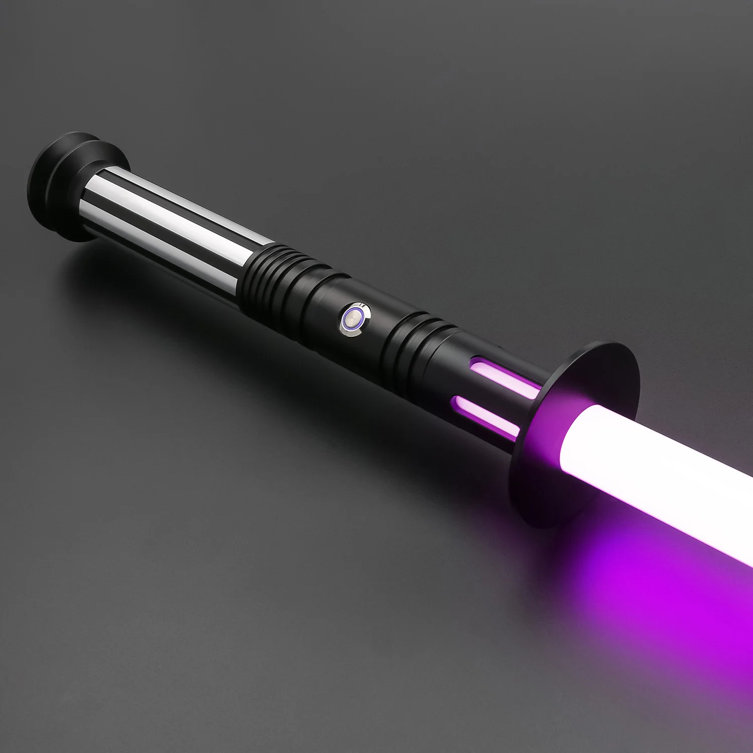 TXQSABER Smooth Swing RGB Lightsaber Heavy Dueling 57.5 ซม.สําหรับเด็กโลหะ Hilt ดาบเลเซอร์ 12 สี 4 เสียง Jedi