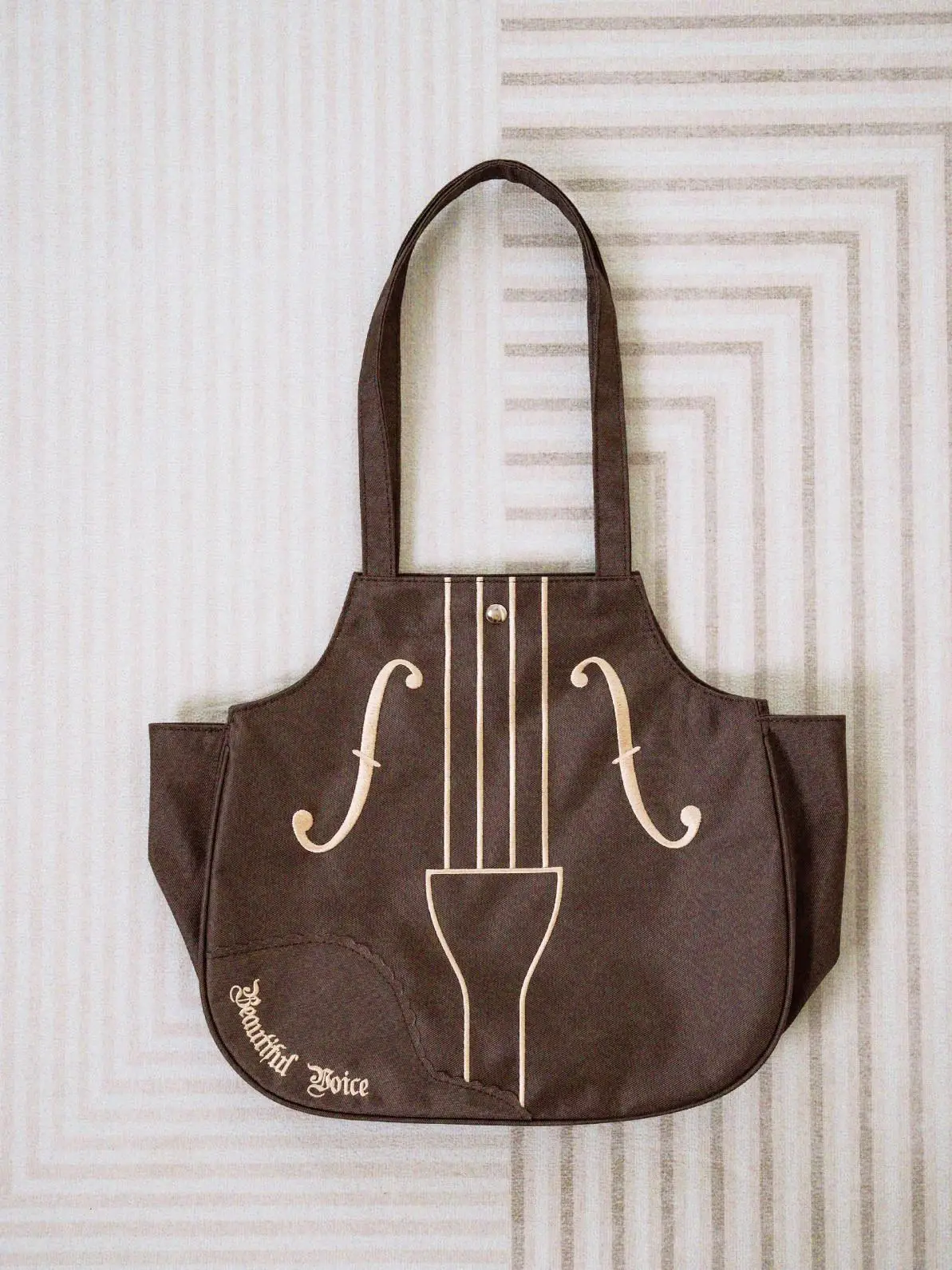 芸術的なヴィンテージ刺繍入りバイオリンカジュアルシングルショルダートートバッグ、ニッチなデザインのシンプルでおしゃれな男女兼用バッグ