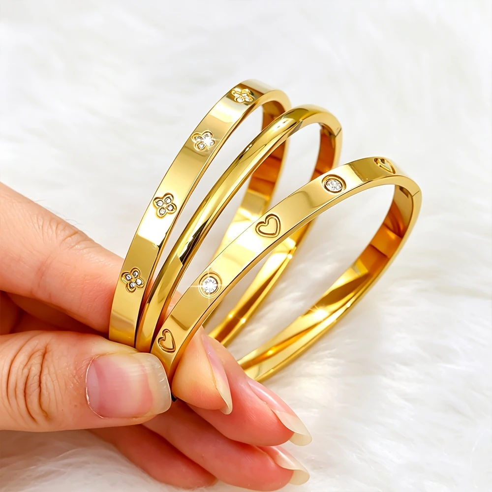 3 Pieces of 18K Gold-Plated Stainless Steel Bracelets, Non-Tarnishable Bracelets, Four-Leaf Clover Heart Stackable Bracelets, Women's Fashion Accessories, Trendy and Versatile, Gifts for Girls