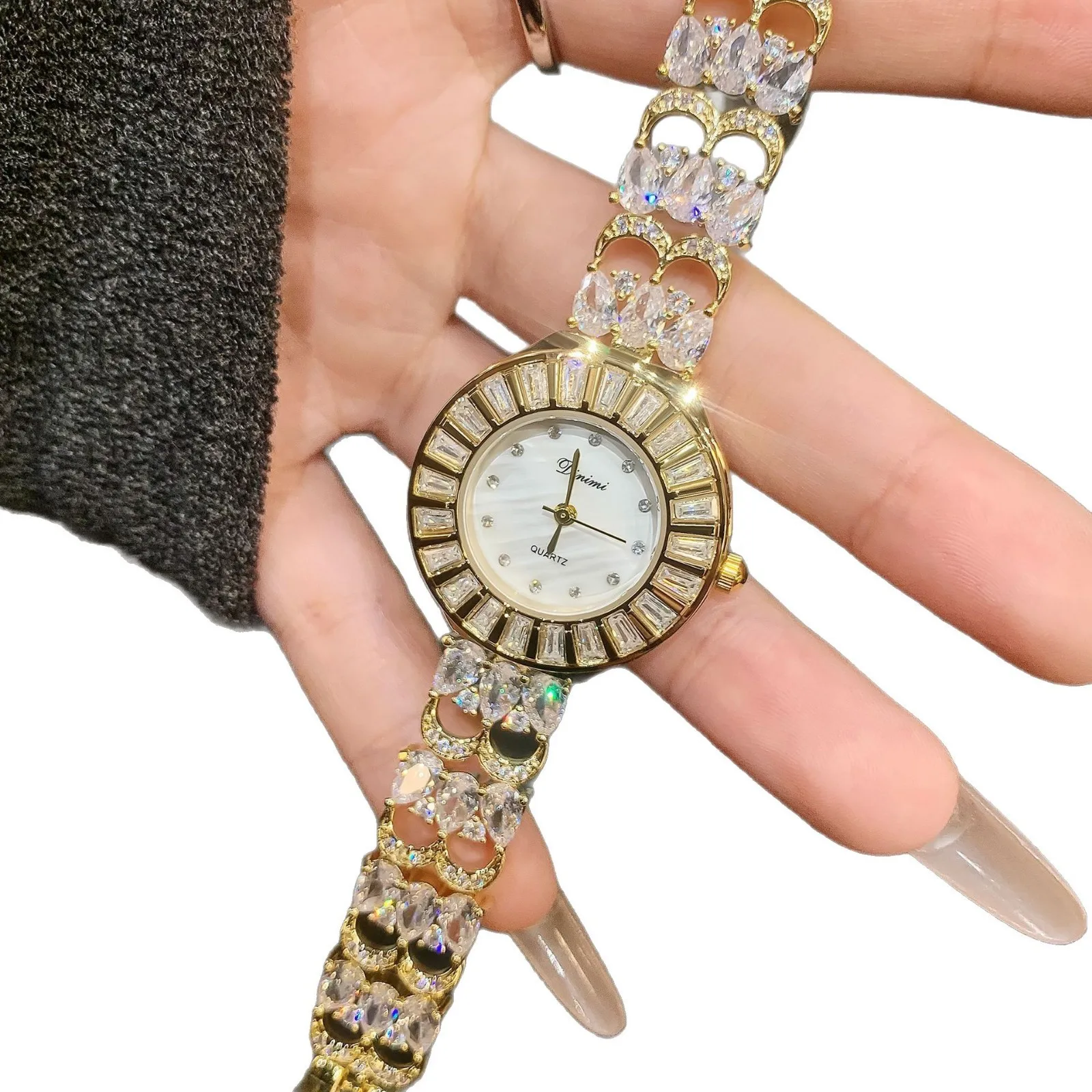 Jam tangan rantai untuk wanita, jam tangan gelang mewah kelas atas, jam tangan wanita gaya baru, jam tangan mewah berkualitas tinggi, hadiah wanita