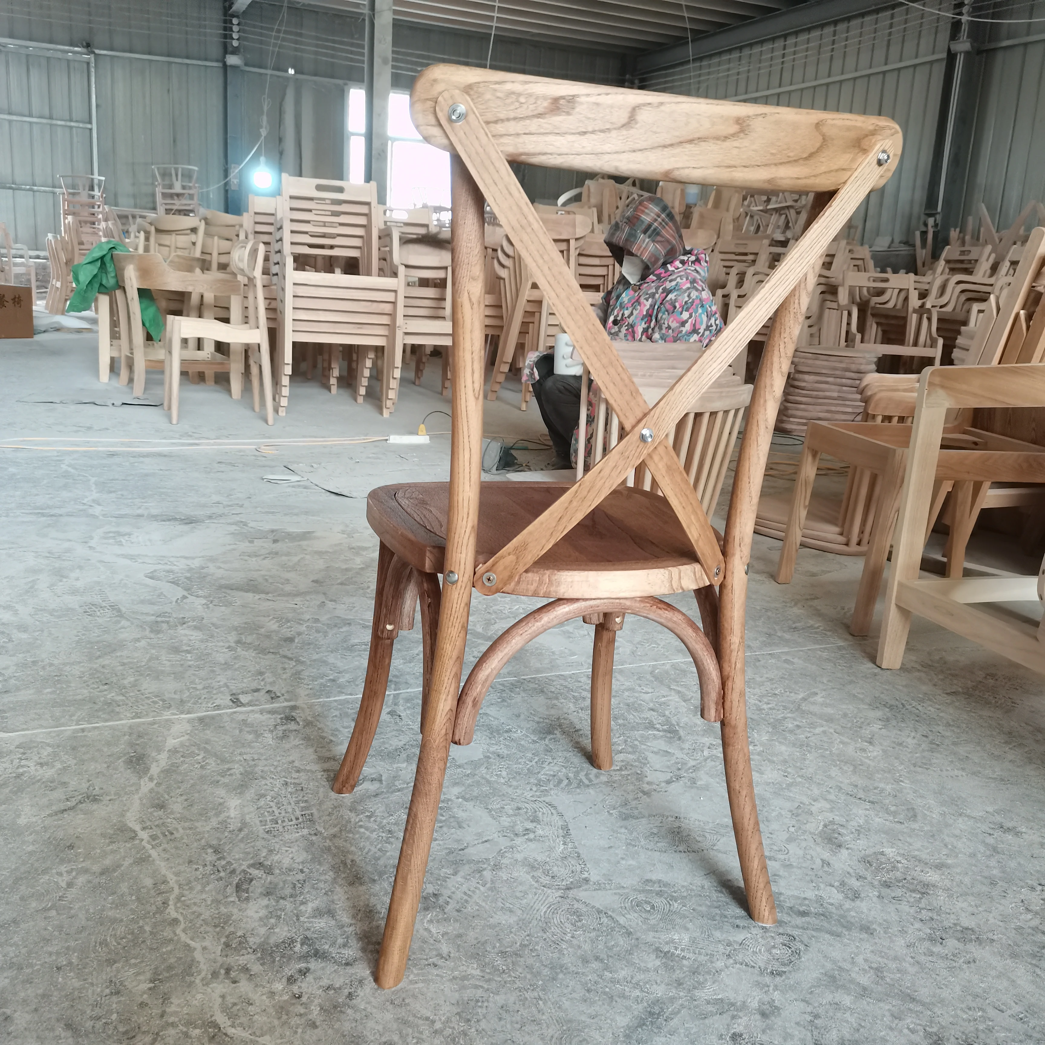 factory direct hot sale modern stackable wholesale cheap solid restaurant banquet dining wedding cross back wooden chair