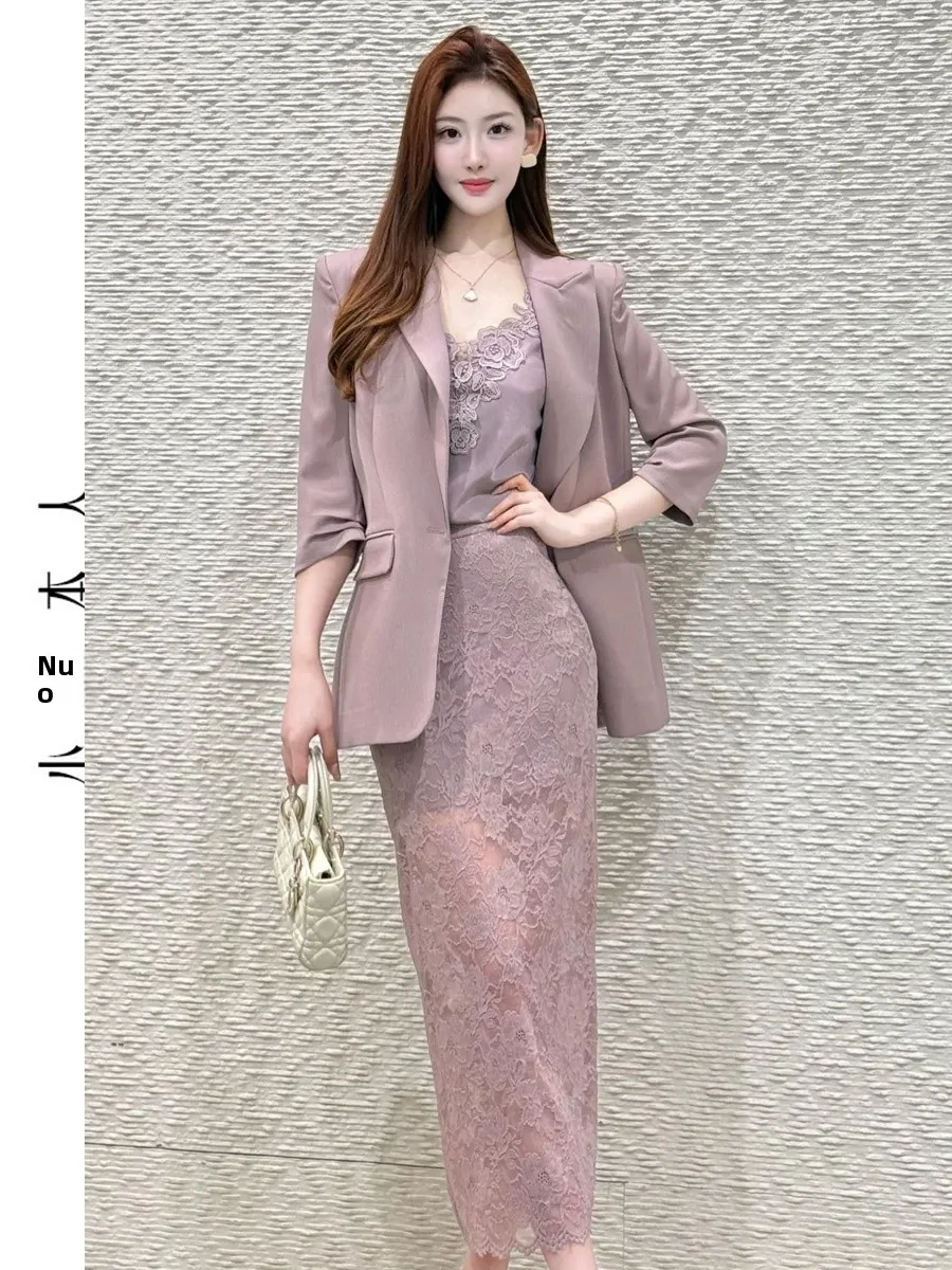 

Casual Lace High Waist Women's Suiting Set Spring Design Sensation Outerwear Jacket And Skirt Ensemble No Brand Registered