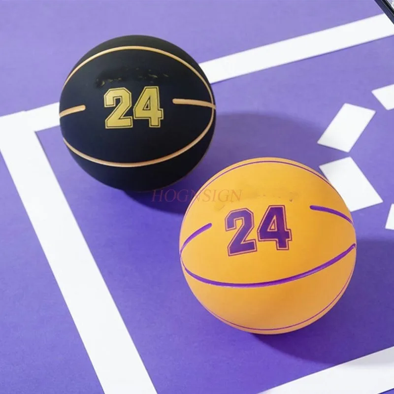 1pcs Children's elastic small leather ball, baby racket, foot, basketball, kindergarten, mini outdoor ball toys for babies