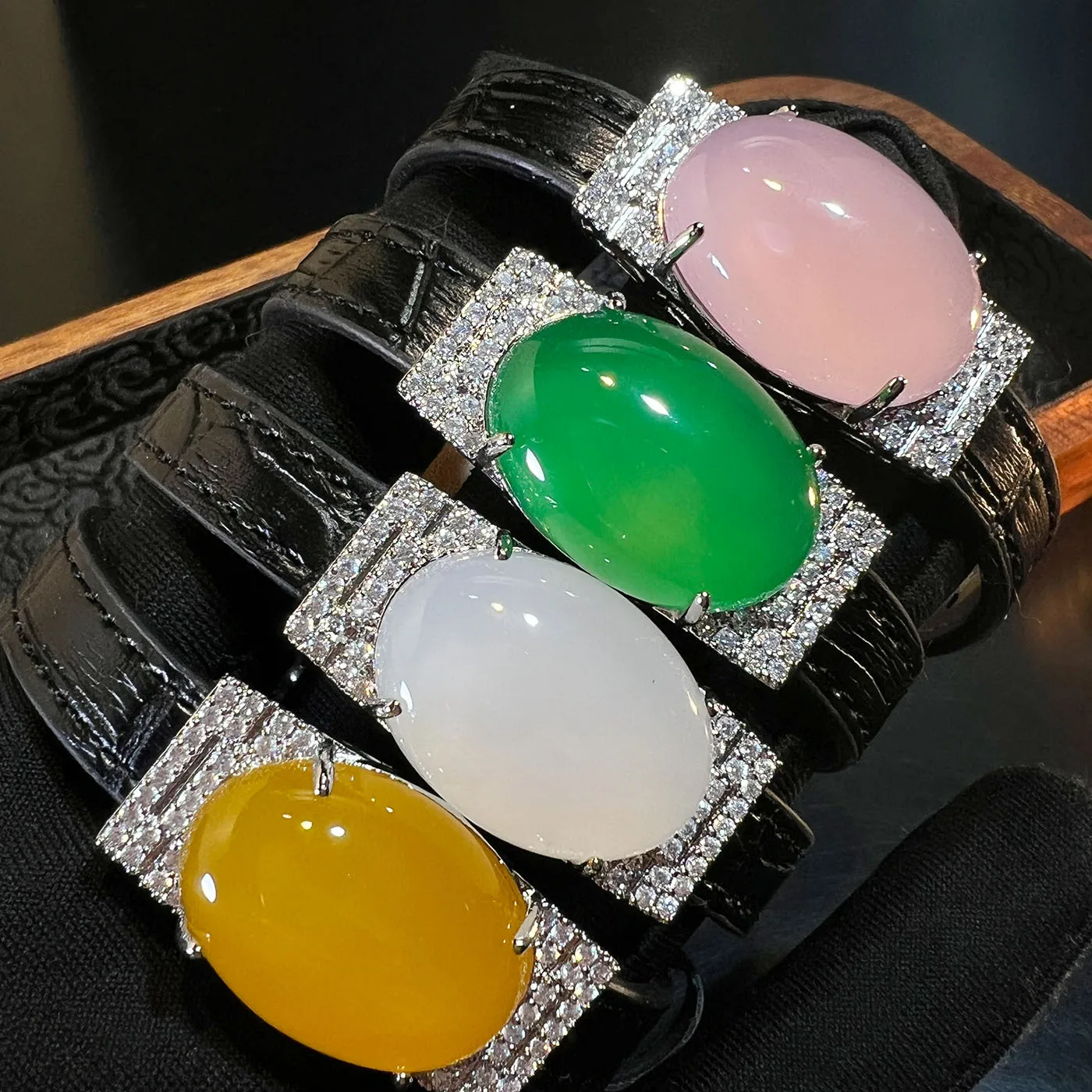 

New Natural Chalcedony Agate Leather Bracelet Women Chinese Style Noble Antique Exquisite Light Luxury Retro High-end Bracelet