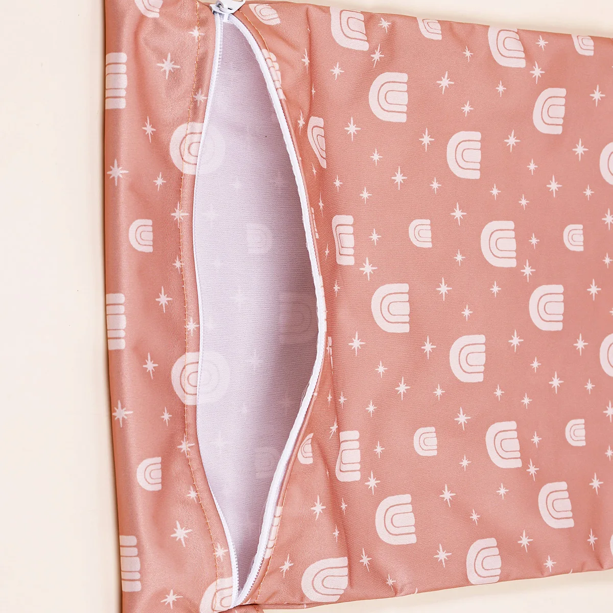 Kangobaby 1 قطعة لطيف موضة حقيبة تخزين حفاضات الطفل متعددة الوظائف قابل للغسل حقيبة سفر حجم 26x36 سنتيمتر #3