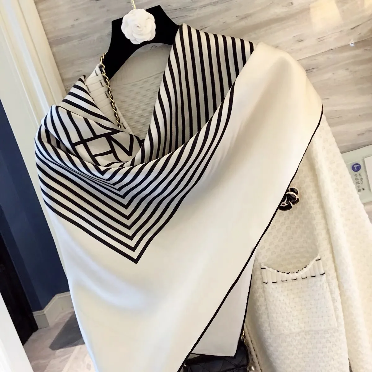 New 90*90cm Scarftop Headwraps For Woman Fashion Four Seasons Hair Accessories Hijab Foulard Bandana Shawl Headscarf