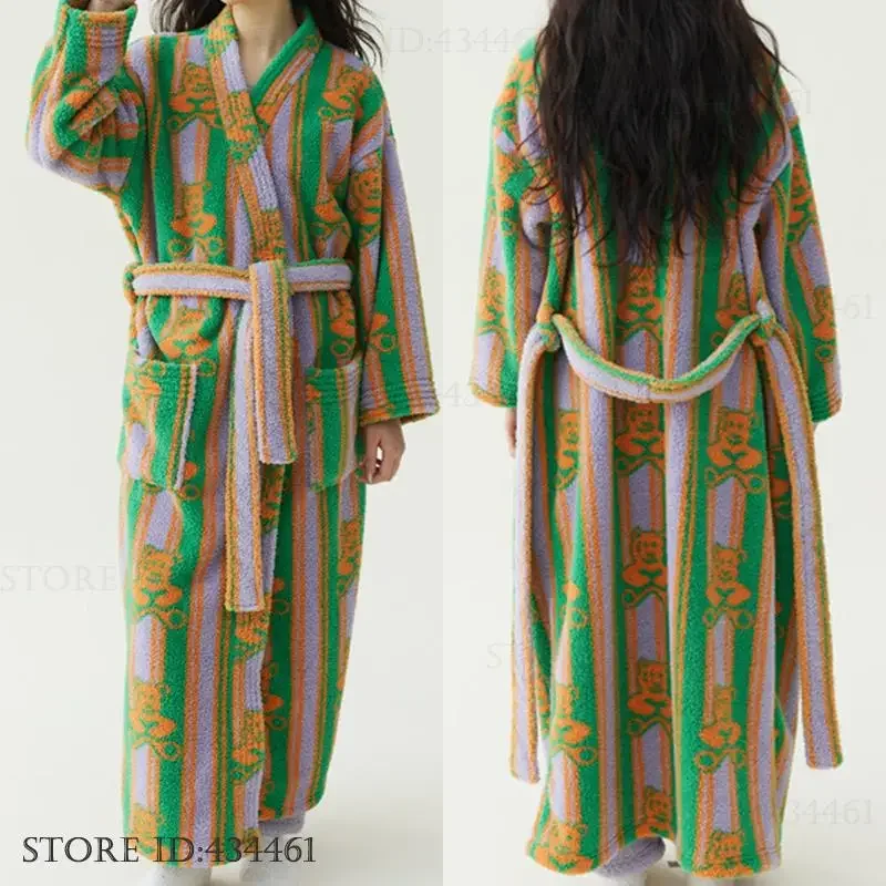 Verdicken Flanell Weibliche Lange Robe Kimono Bademantel Kleid Niedlichen Cartoon Nachtwäsche Homewear Winter Korallen Fleece Nacht Tragen Loungewear