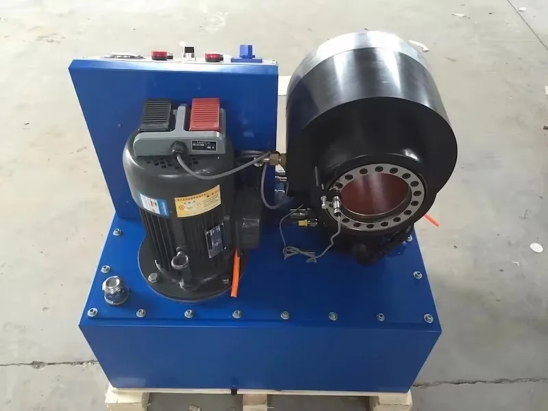 Distributor BNT68 hydraulic pipe crimping tool up to 2" 4 wires