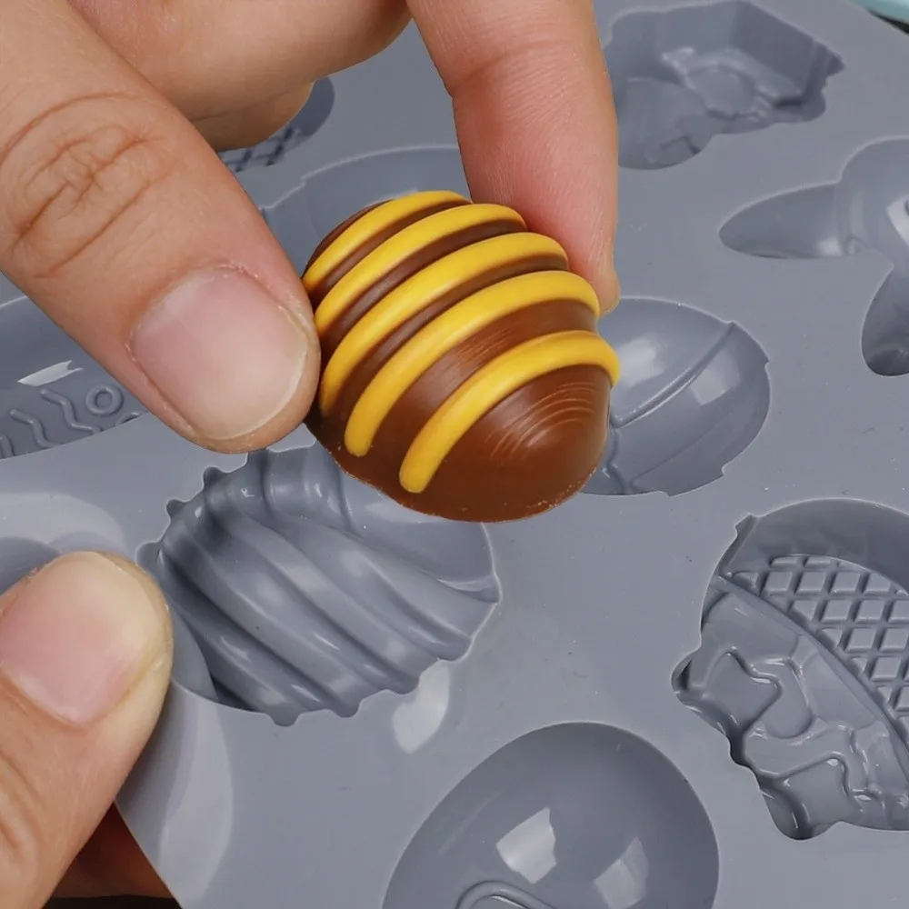 

Rabbit Shape Easter Silicone Mold Multifunctional Non-stick Chocolate Cookie Mold DIY Soft DIY Candy Mold Candy Making