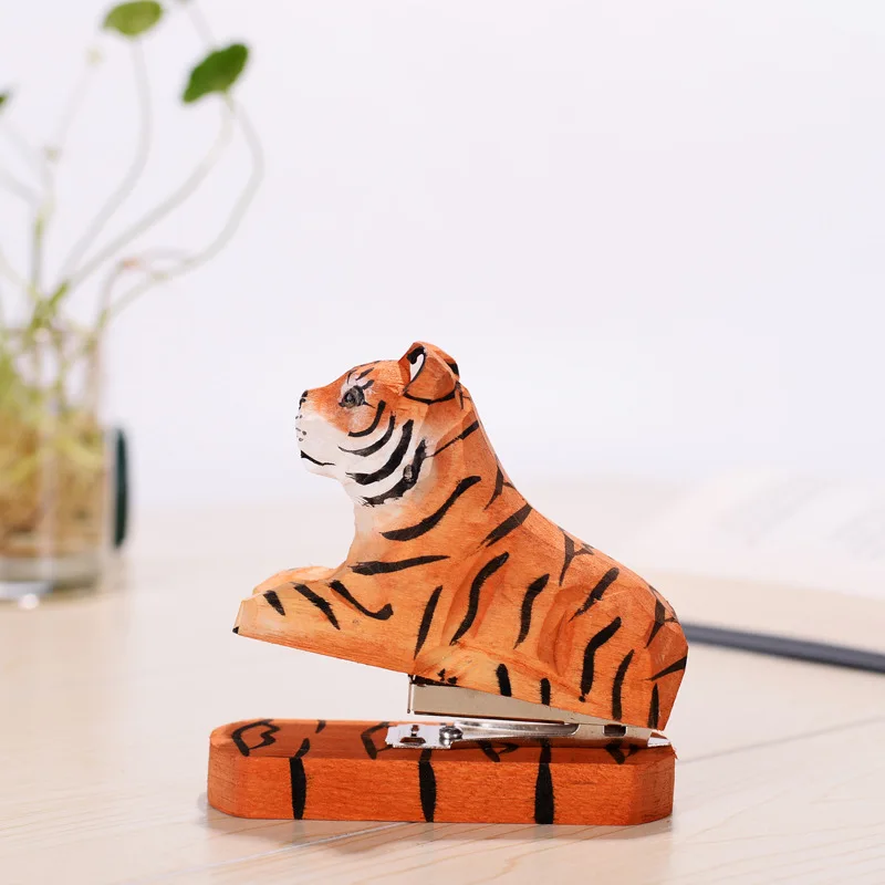 

Creative Handmade Cartoon carving wood stapler forest vintage animal owl Swan Alpaca staplers School Office Learning Stationery